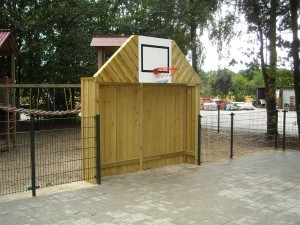 voetbaldoel met basketring